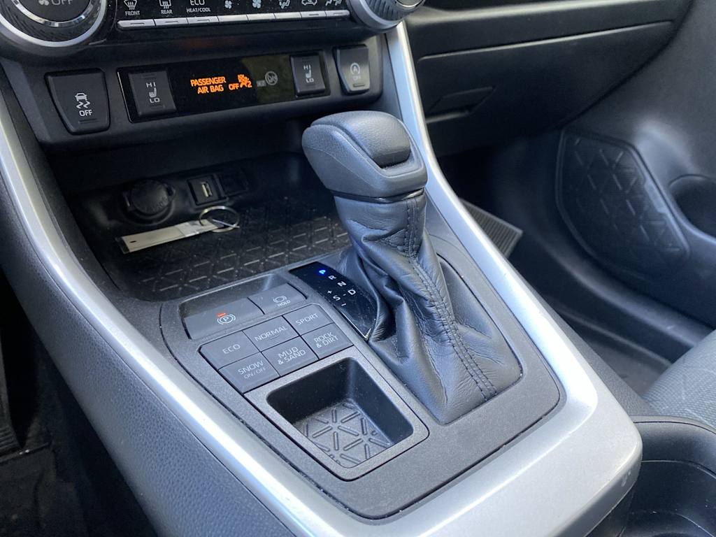 Thumbnail: 2021 Toyota RAV4 - 14