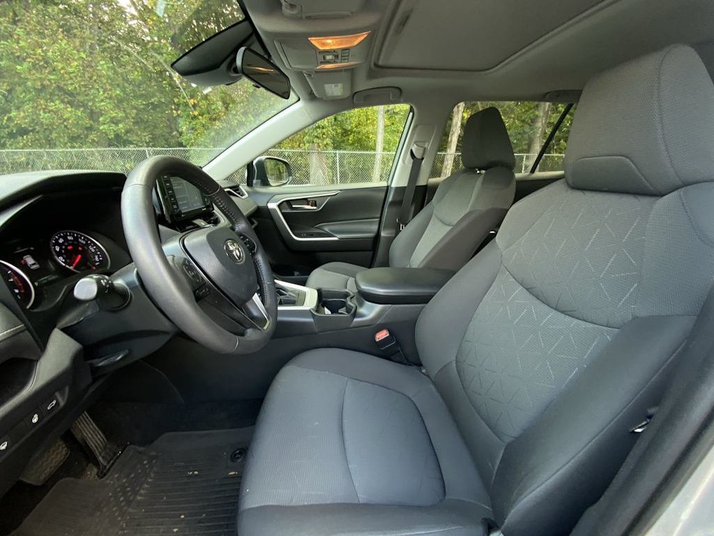 Thumbnail: 2021 Toyota RAV4 - 10