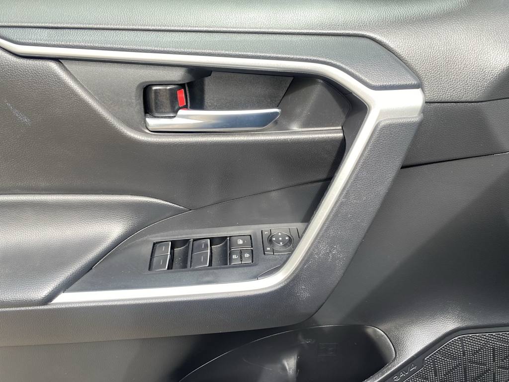 Thumbnail: 2024 Toyota RAV4 - 21