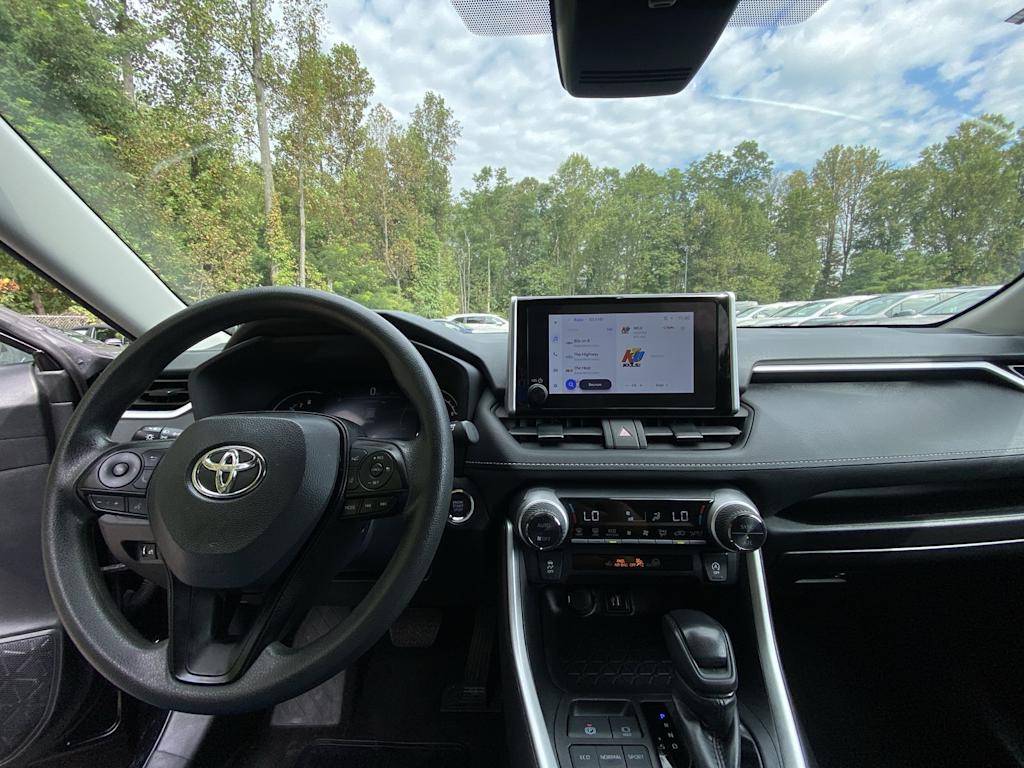 Thumbnail: 2024 Toyota RAV4 - 2