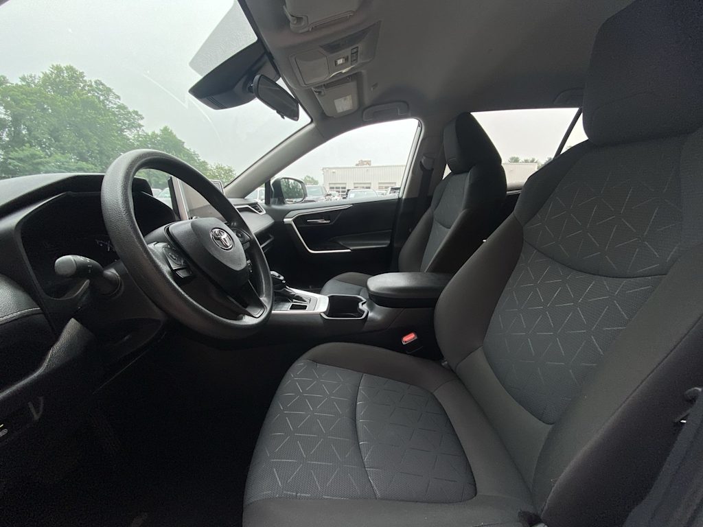 Thumbnail: 2025 Toyota RAV4 - 10