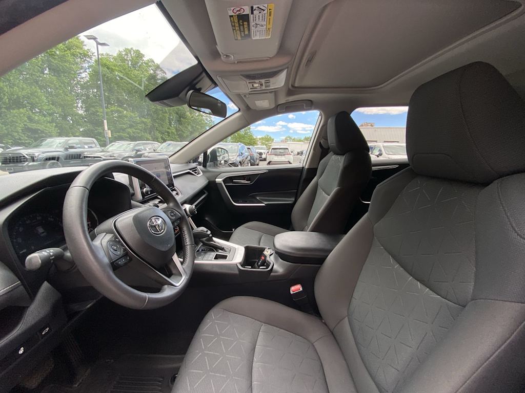 Thumbnail: 2023 Toyota RAV4 - 8