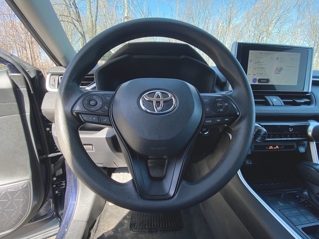 2023 Toyota RAV4 XLE 11