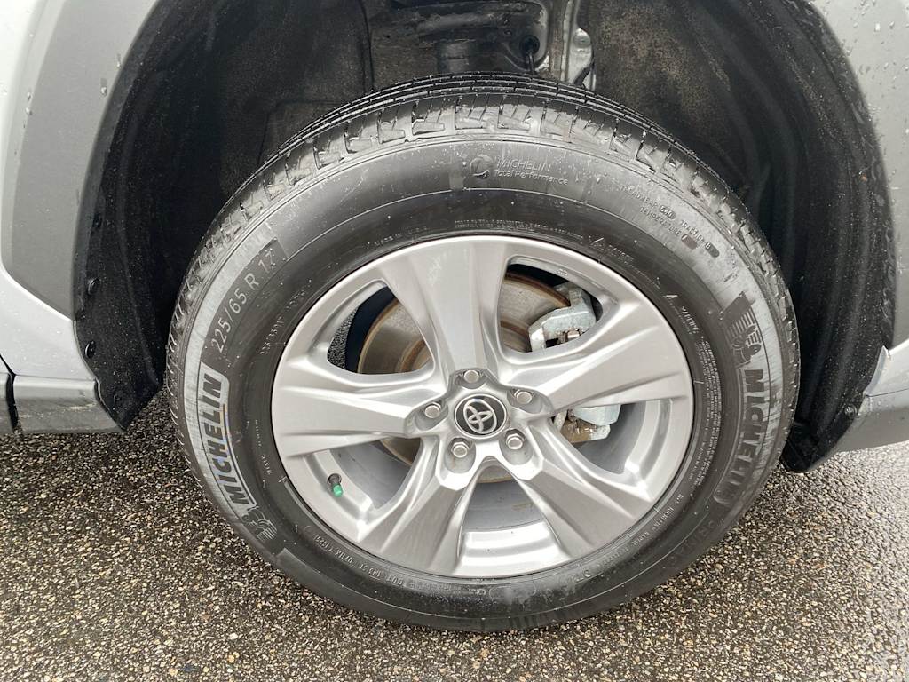 Thumbnail: 2025 Toyota RAV4 - 25