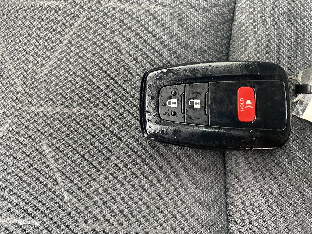 Thumbnail: 2025 Toyota RAV4 - 35