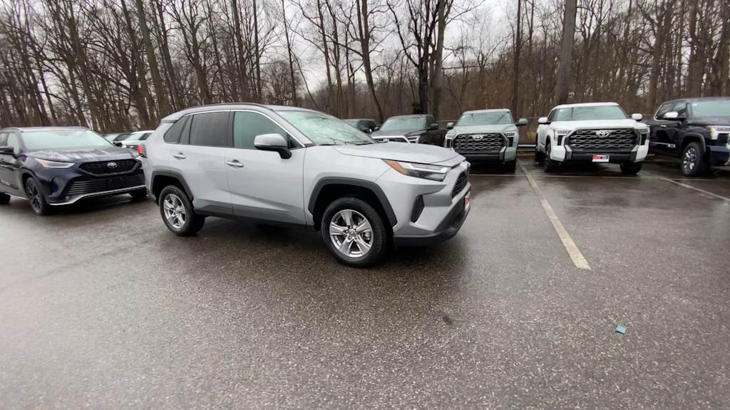 Thumbnail: 2025 Toyota RAV4 - 16