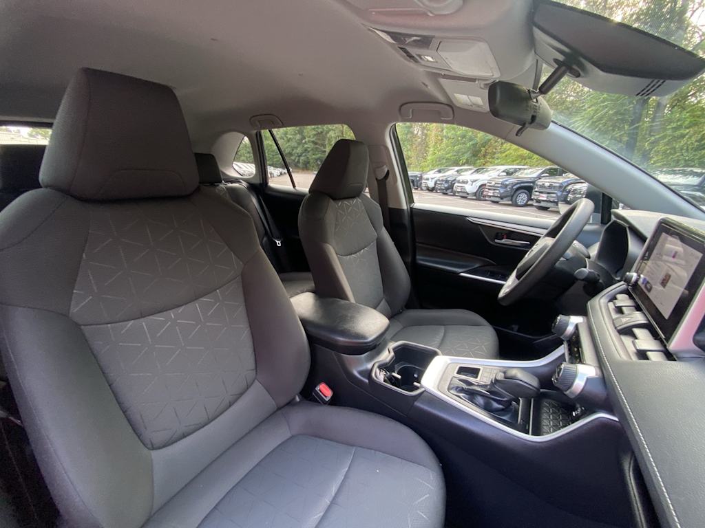 Thumbnail: 2024 Toyota RAV4 - 25