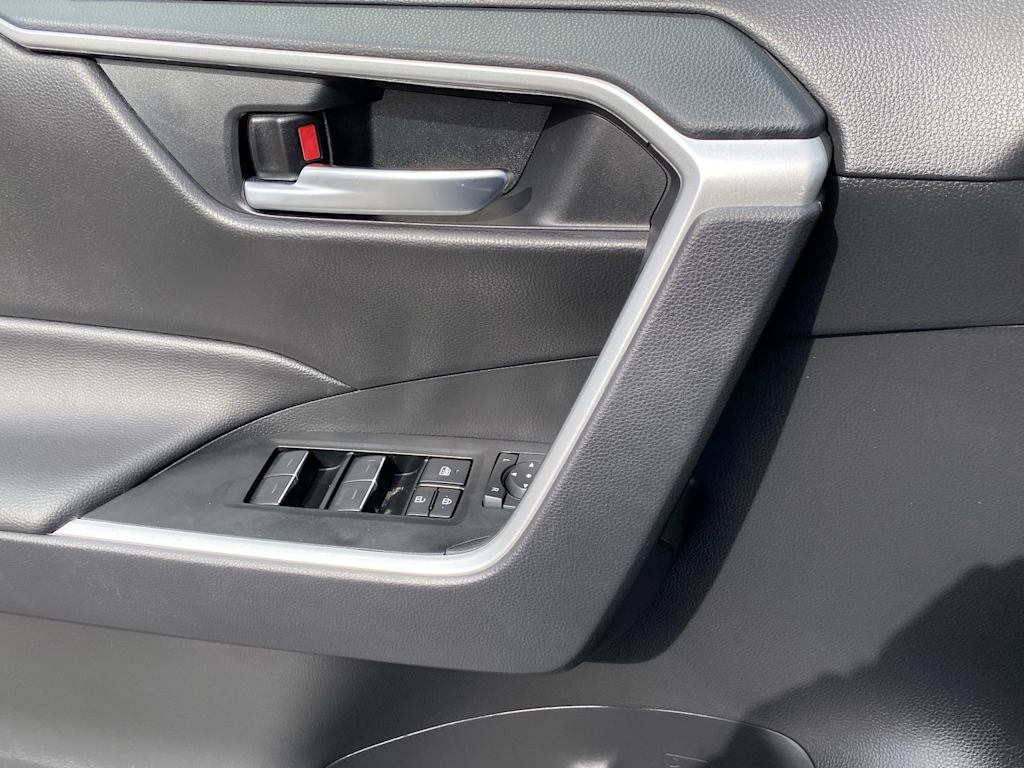 Thumbnail: 2025 Toyota RAV4 - 24