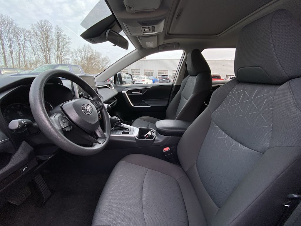 Thumbnail: 2025 Toyota RAV4 - 7