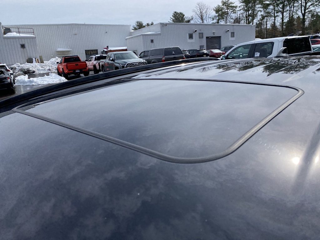 Thumbnail: 2025 Toyota RAV4 - 23