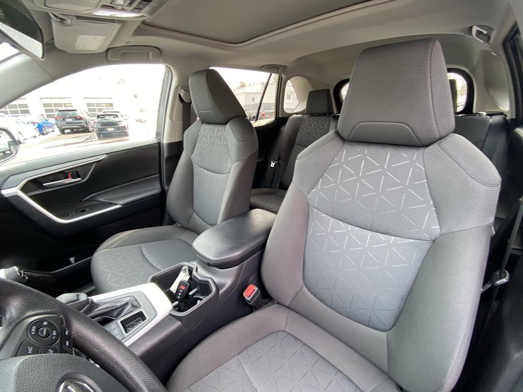 Thumbnail: 2025 Toyota RAV4 - 8