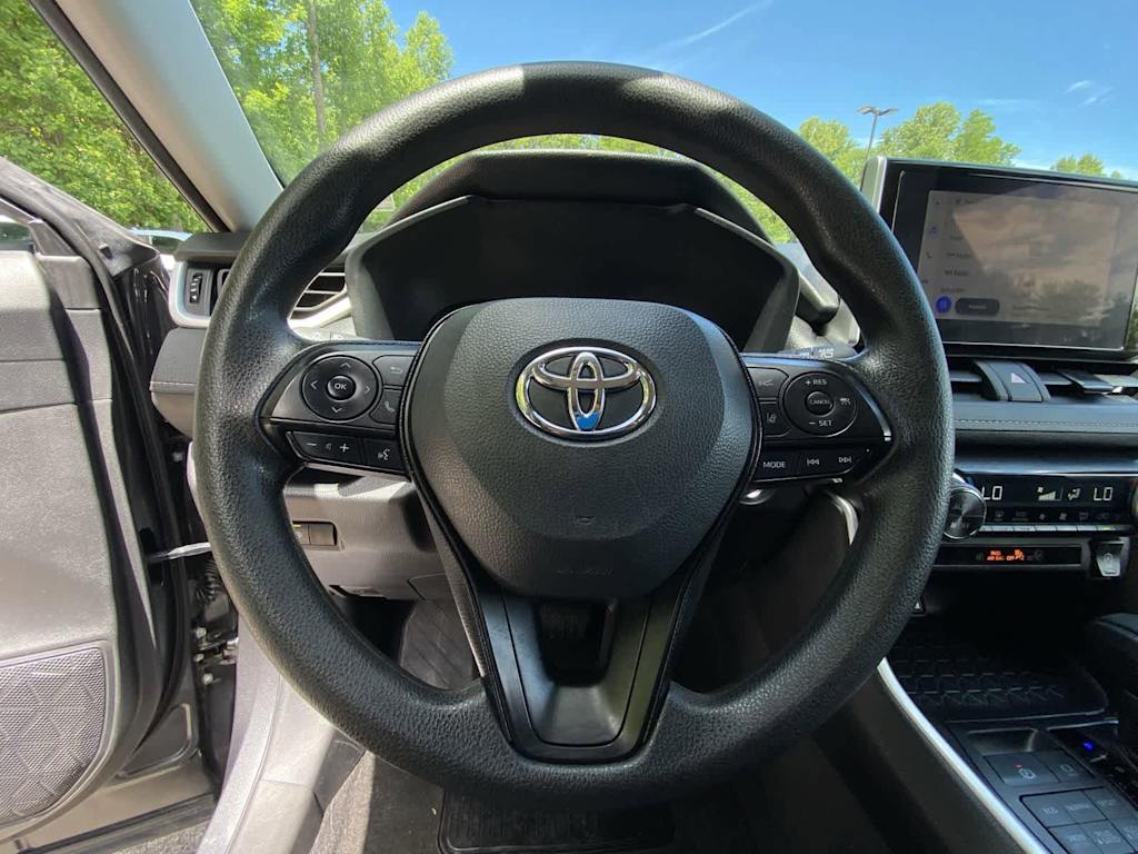 Thumbnail: 2025 Toyota RAV4 - 13