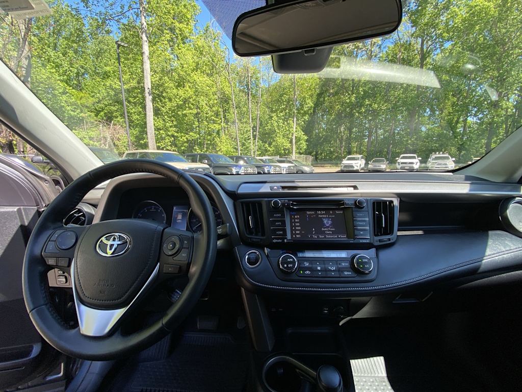 Thumbnail: 2018 Toyota RAV4 - 2