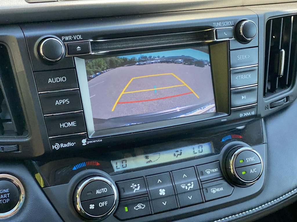 Thumbnail: 2018 Toyota RAV4 - 27
