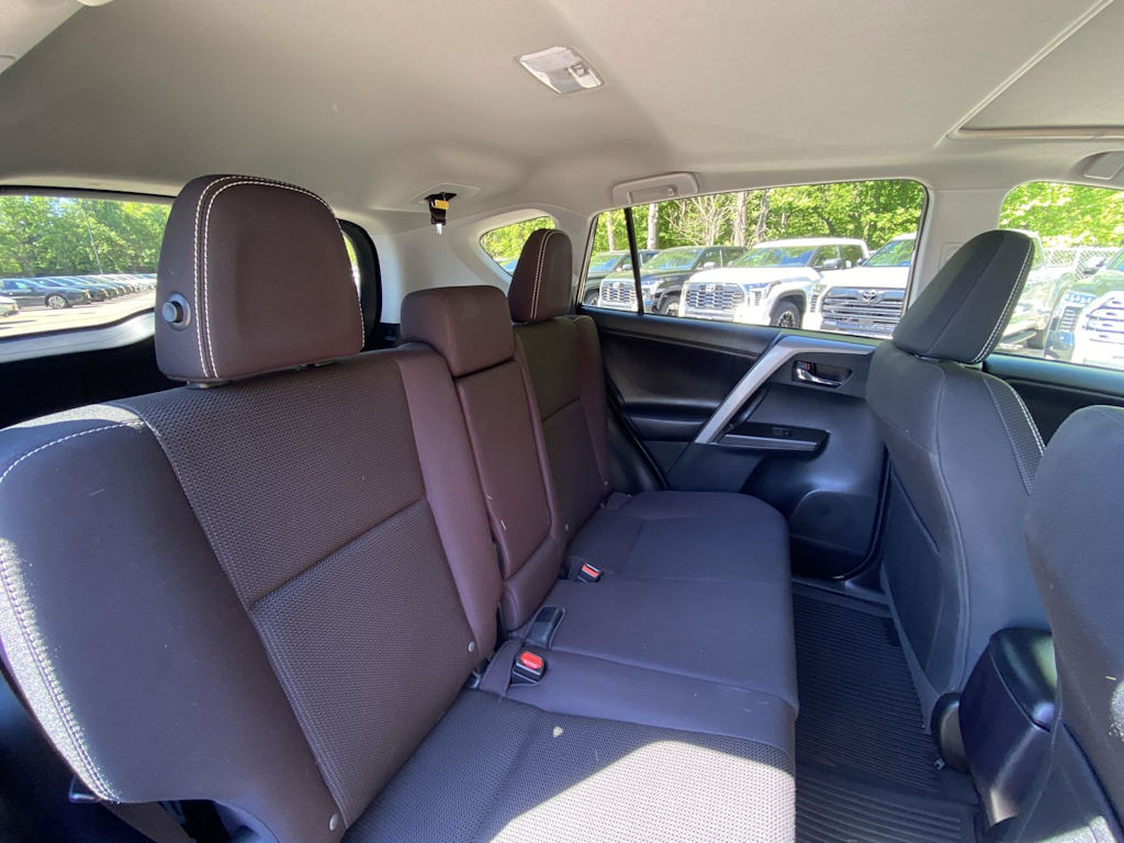 Thumbnail: 2018 Toyota RAV4 - 24