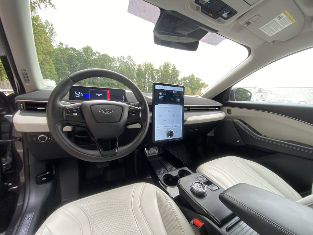 Thumbnail: 2021 Ford Mustang Mach-E - 7