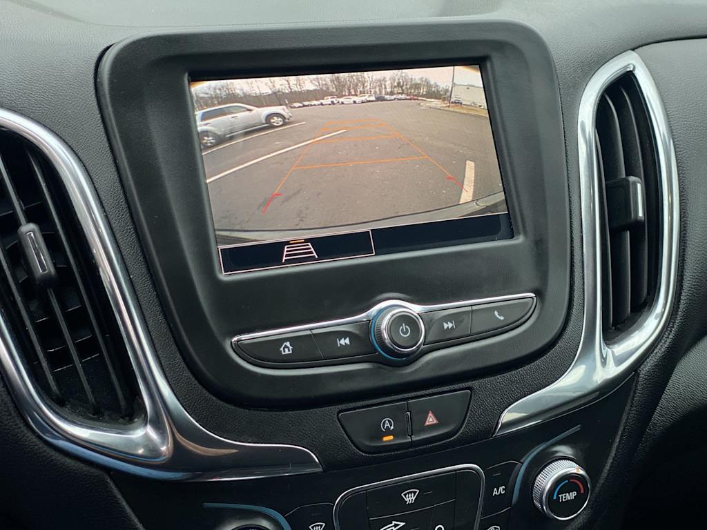 Thumbnail: 2022 Chevrolet Equinox - 32