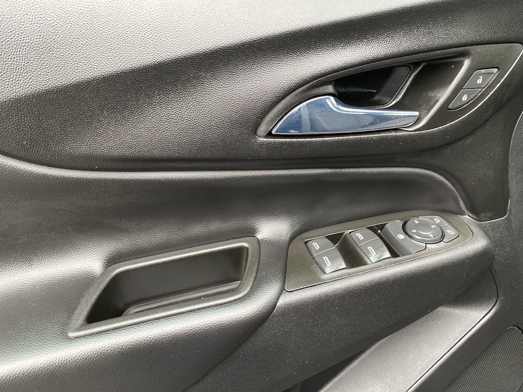 Thumbnail: 2022 Chevrolet Equinox - 26