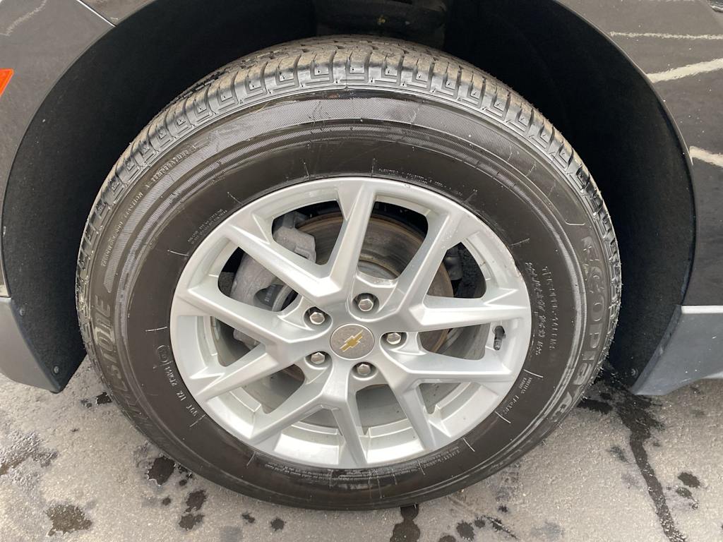 Thumbnail: 2022 Chevrolet Equinox - 6