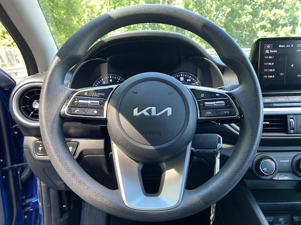 Thumbnail: 2022 Kia Forte - 13
