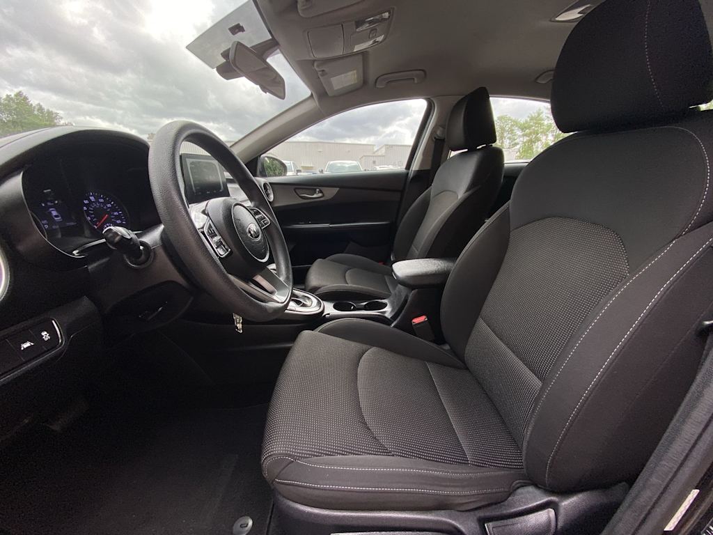 Thumbnail: 2019 Kia Forte - 9