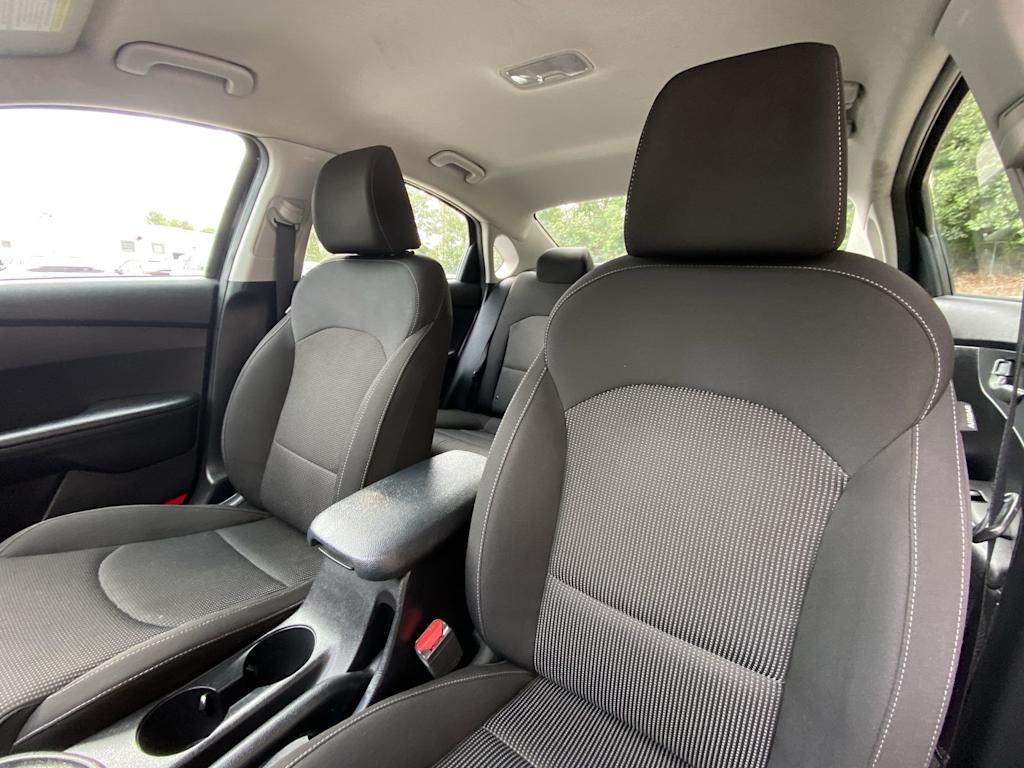 Thumbnail: 2019 Kia Forte - 10