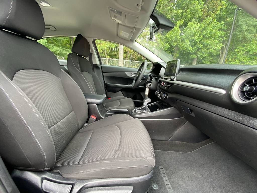 Thumbnail: 2019 Kia Forte - 31