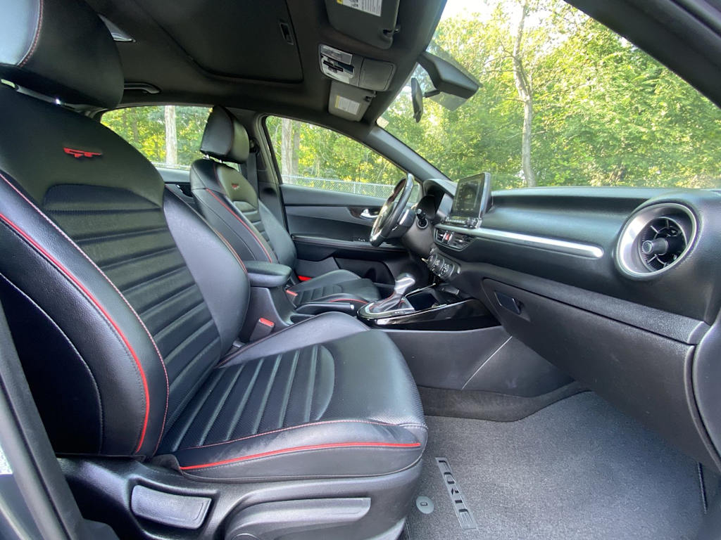 Thumbnail: 2021 Kia Forte - 31