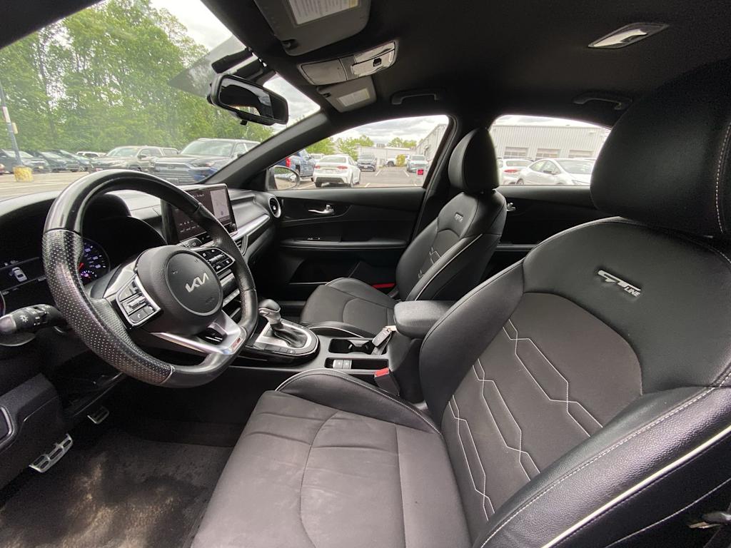 Thumbnail: 2022 Kia Forte - 8