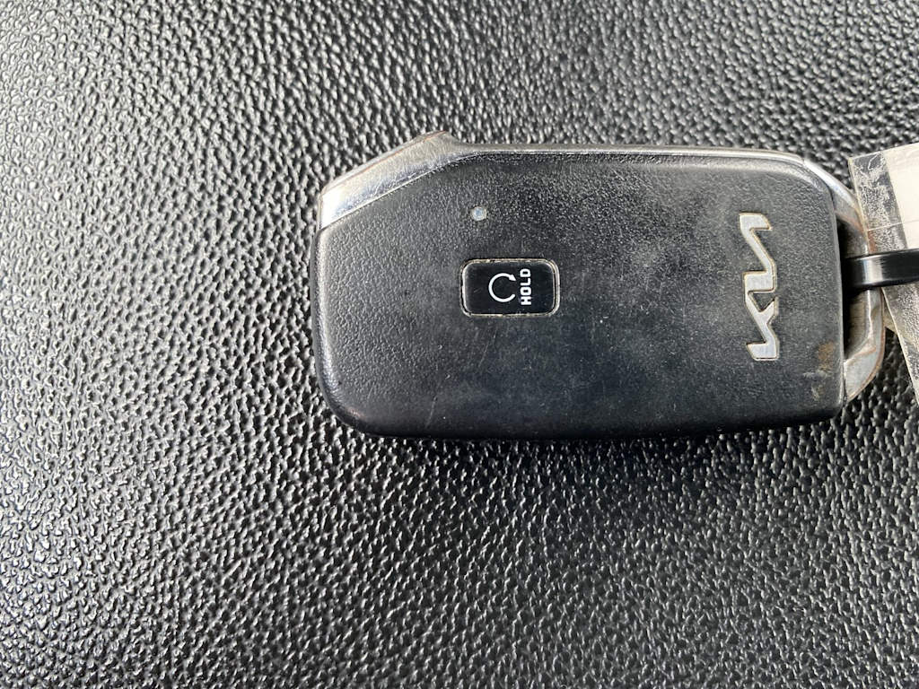 Thumbnail: 2022 Kia Forte - 16