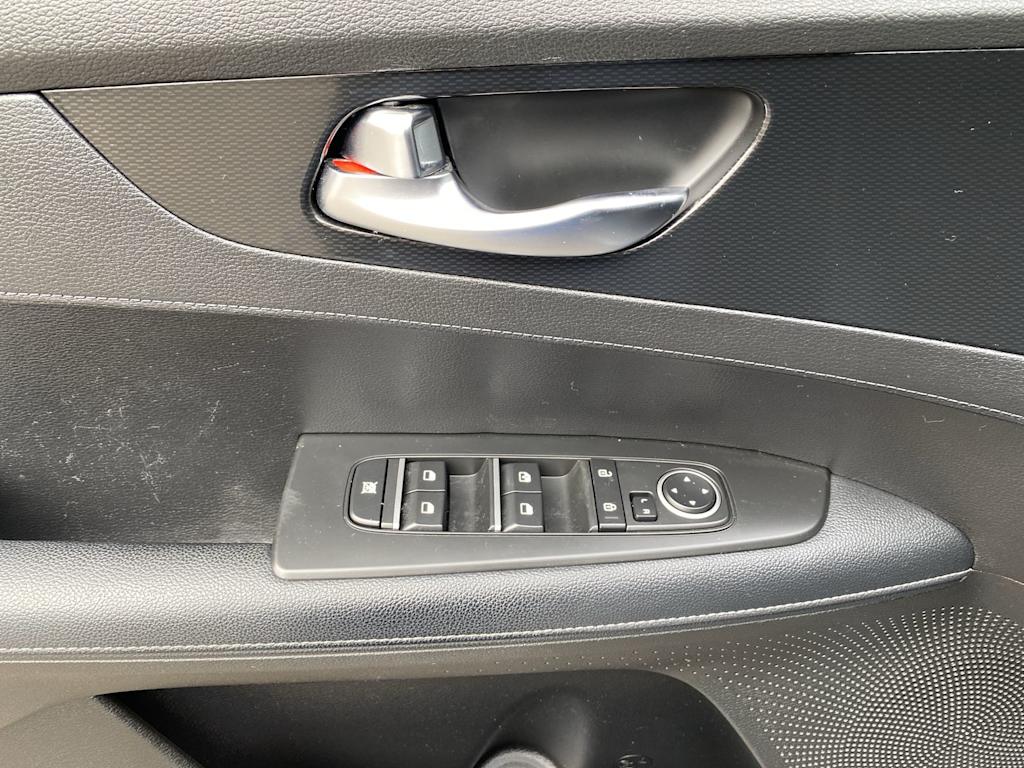 Thumbnail: 2023 Kia Forte - 27