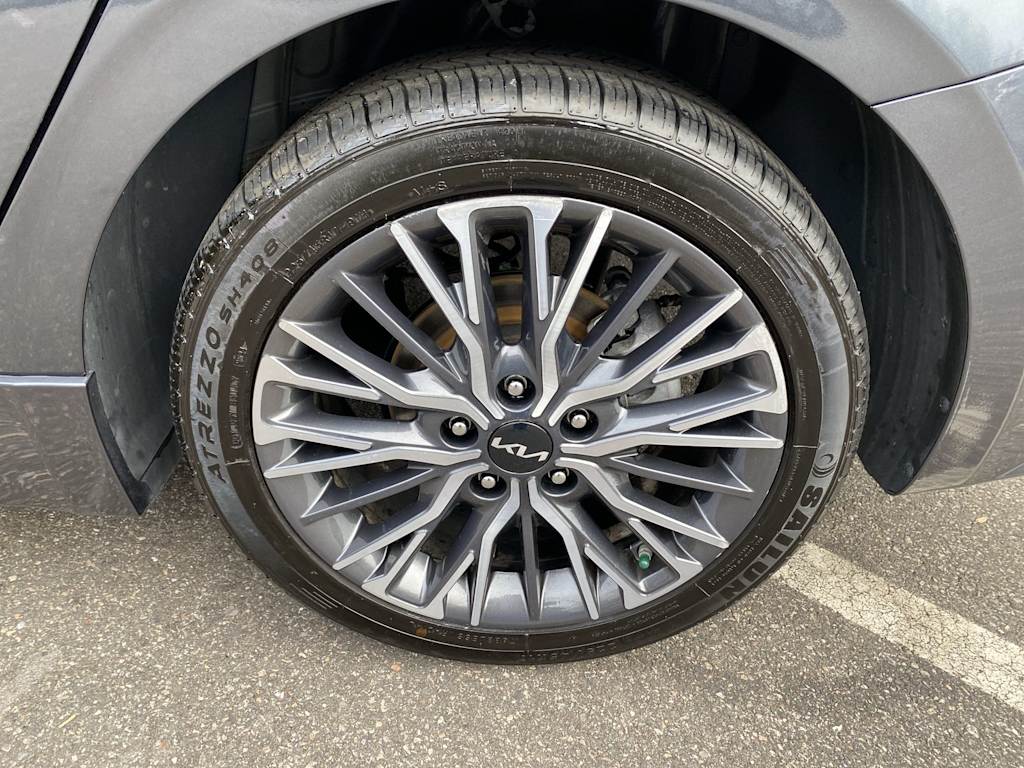 Thumbnail: 2023 Kia Forte - 24