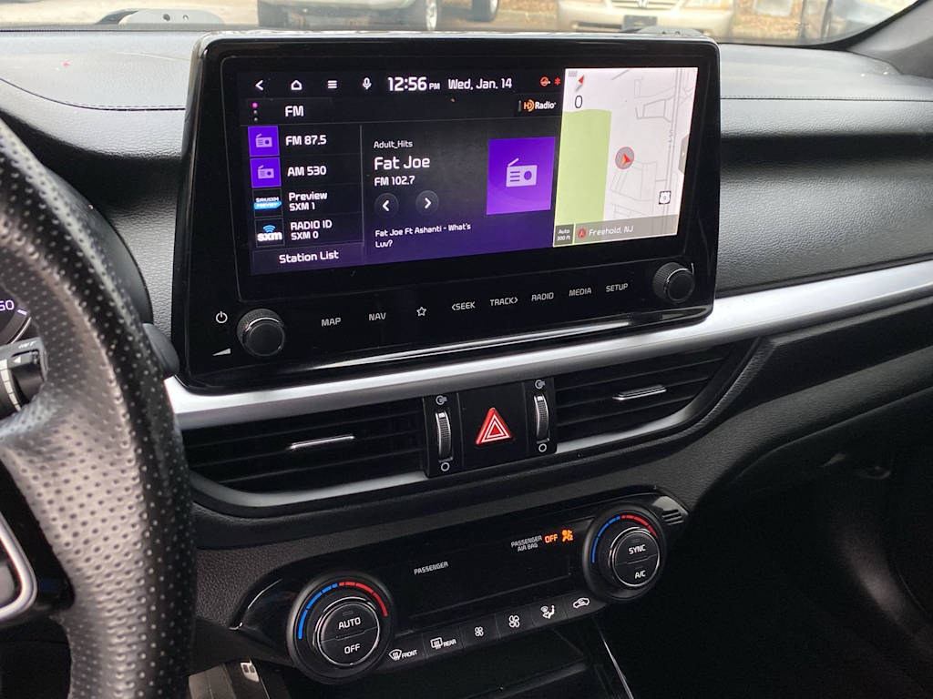 Thumbnail: 2023 Kia Forte - 32