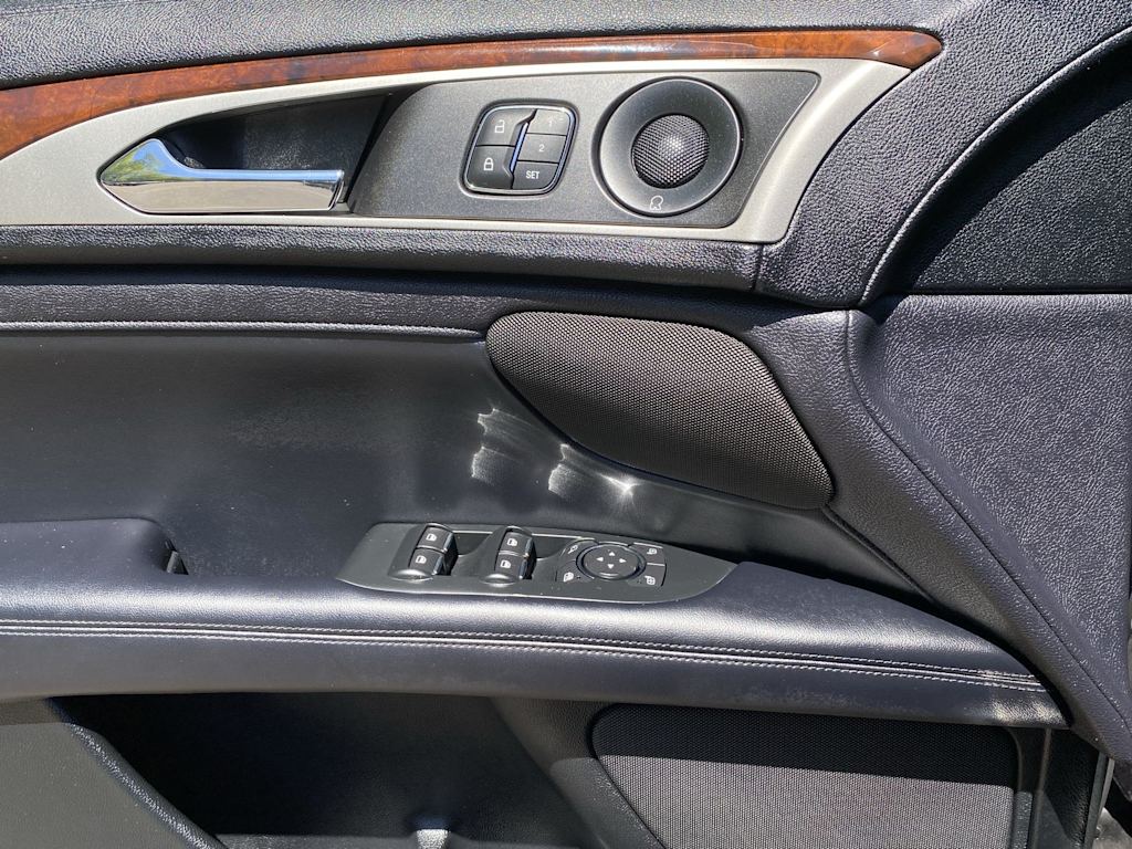 Thumbnail: 2019 Lincoln MKZ - 24