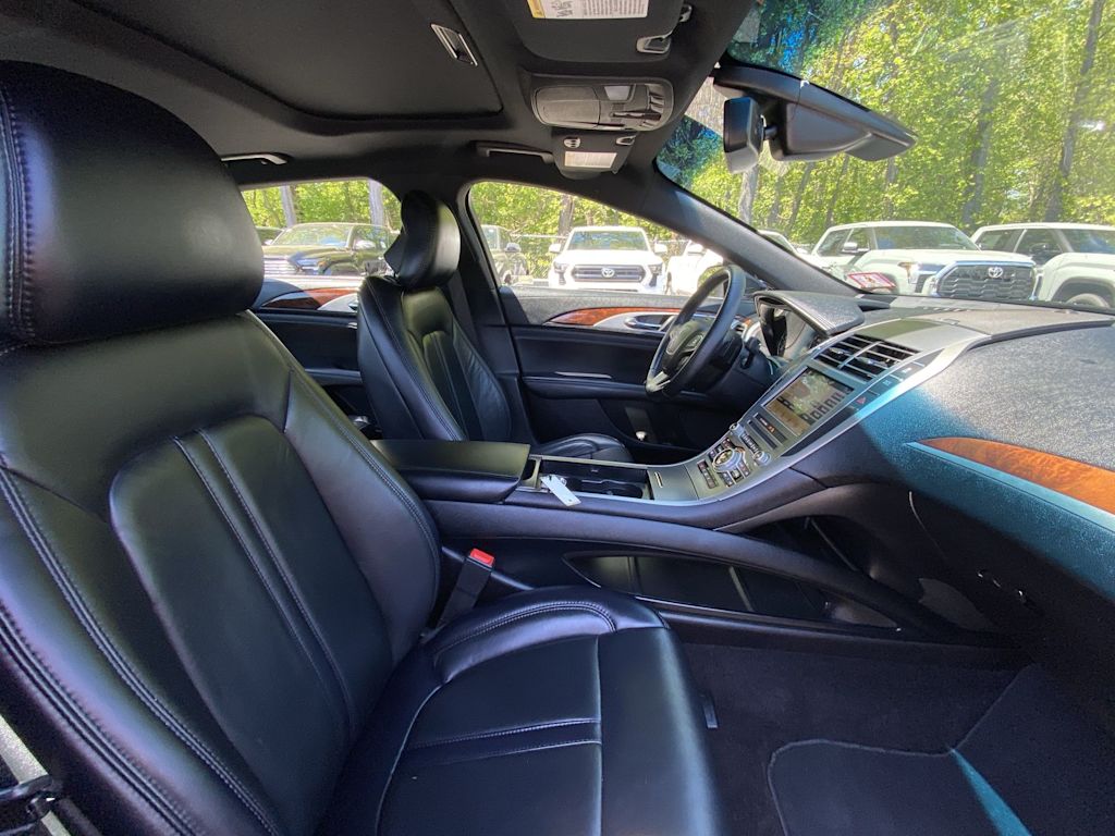 Thumbnail: 2019 Lincoln MKZ - 25