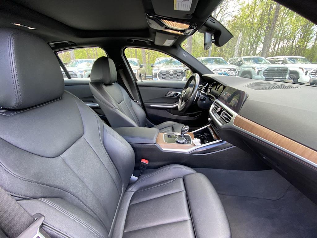 Thumbnail: 2020 BMW 3 Series - 23