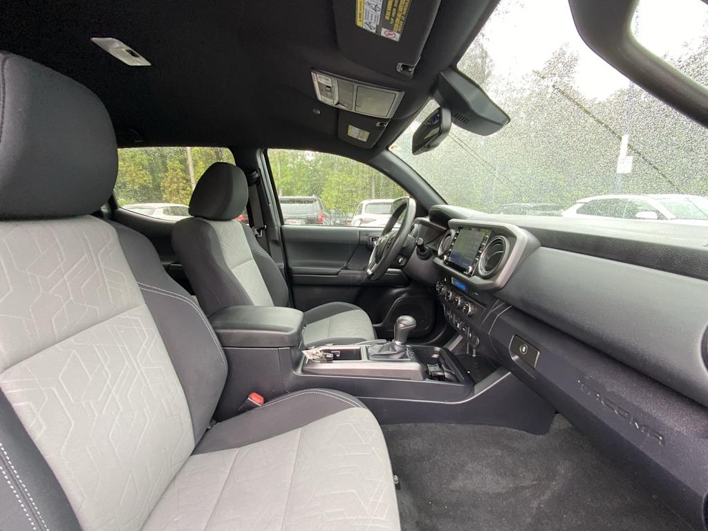 Thumbnail: 2022 Toyota Tacoma - 24