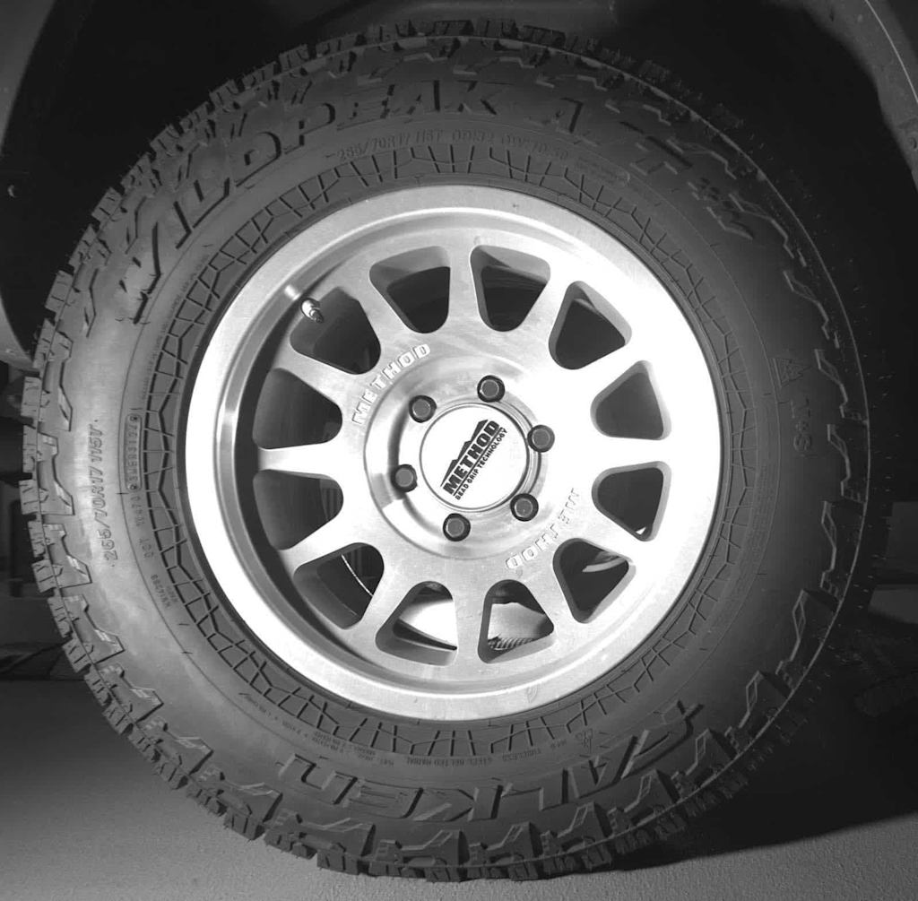 Thumbnail: 2017 Toyota Tacoma - 15
