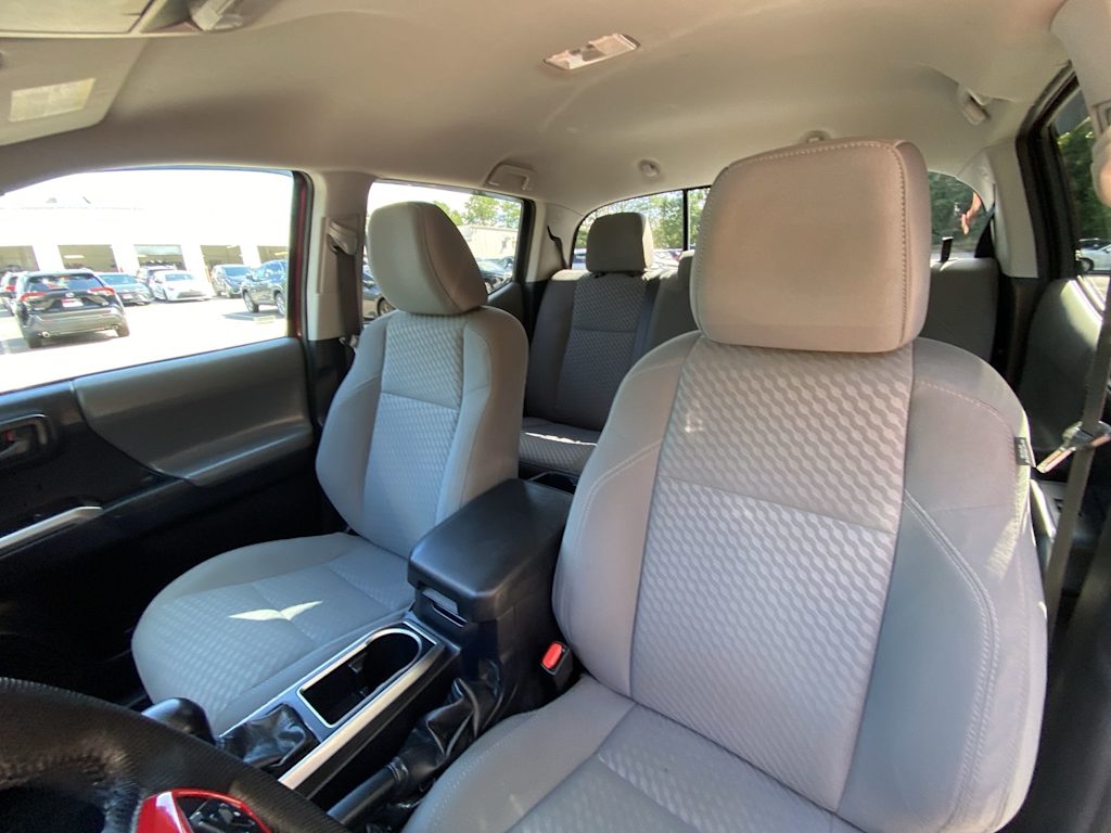 Thumbnail: 2021 Toyota Tacoma - 9