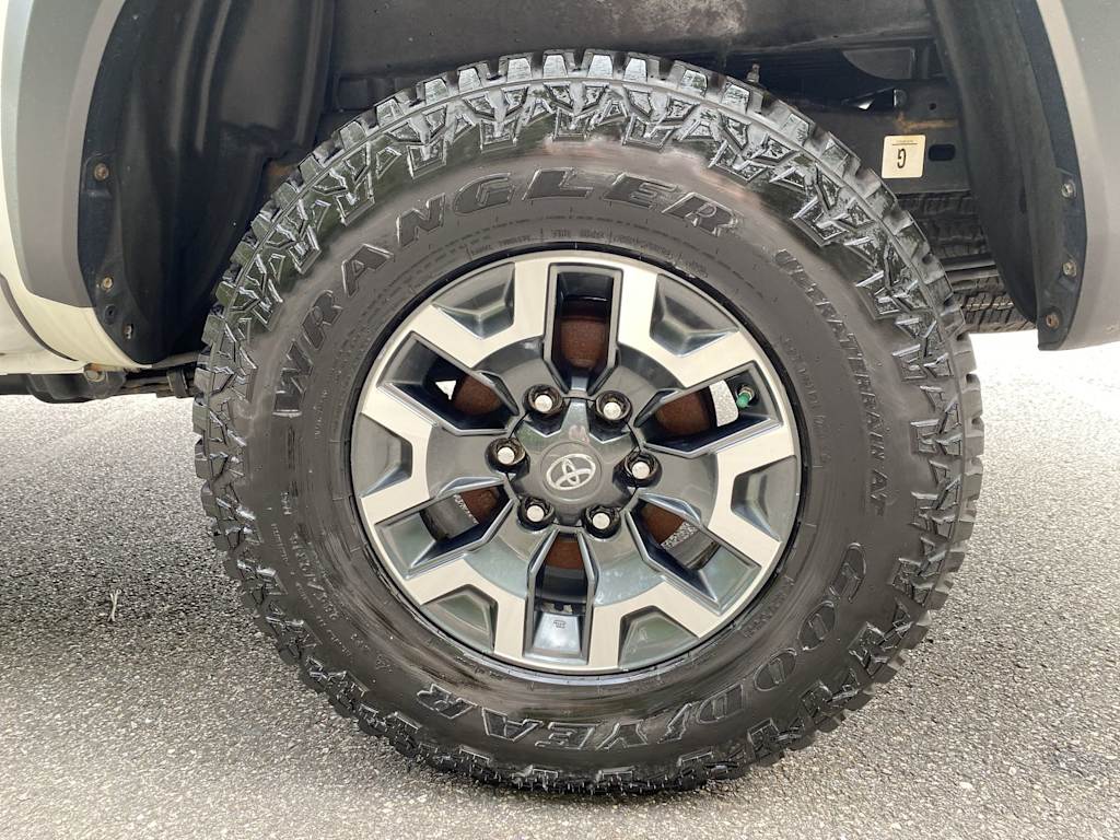 Thumbnail: 2018 Toyota Tacoma - 26