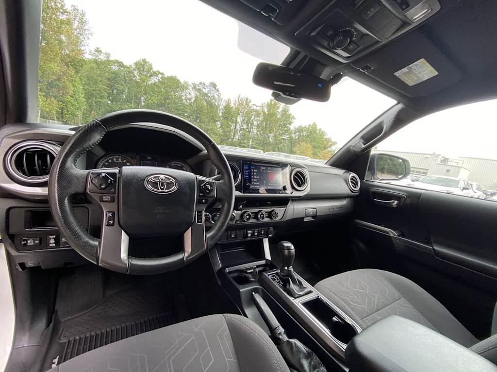 Thumbnail: 2018 Toyota Tacoma - 8