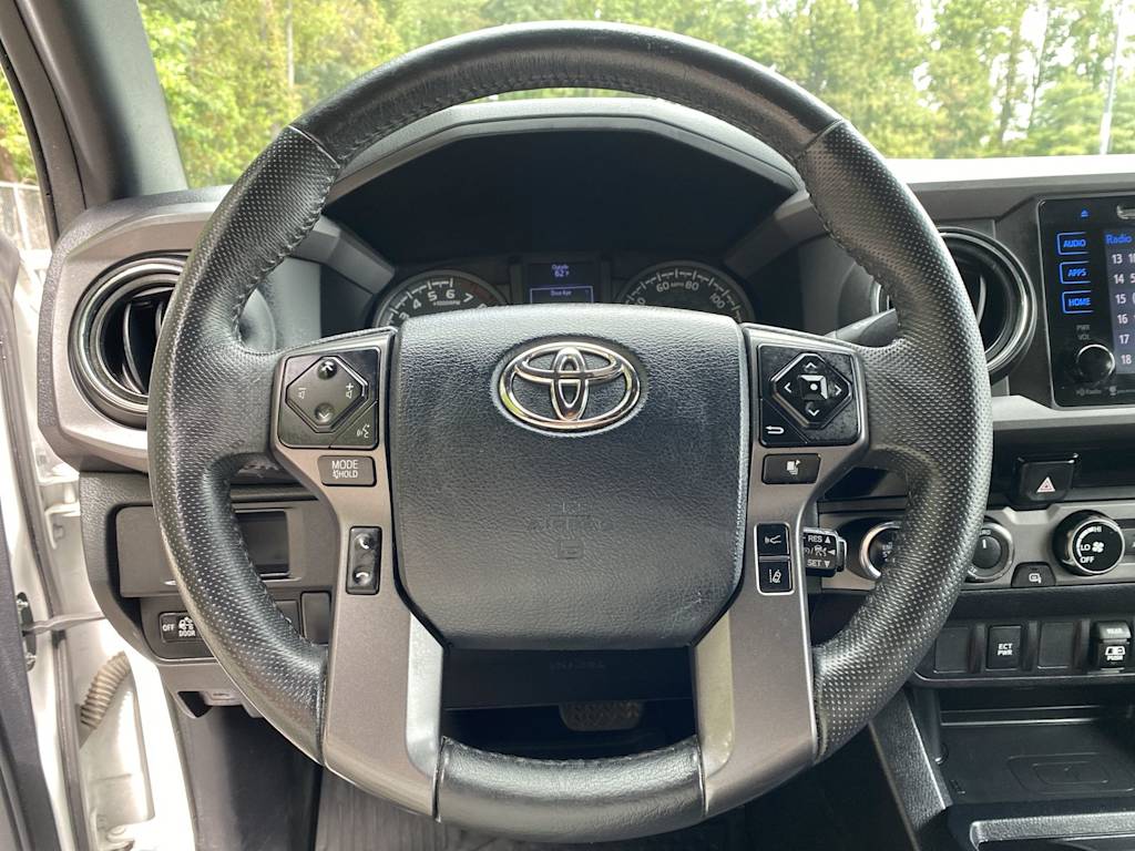 Thumbnail: 2018 Toyota Tacoma - 12