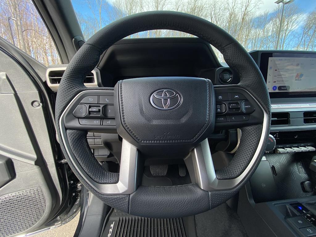 Thumbnail: 2025 Toyota Tacoma - 10