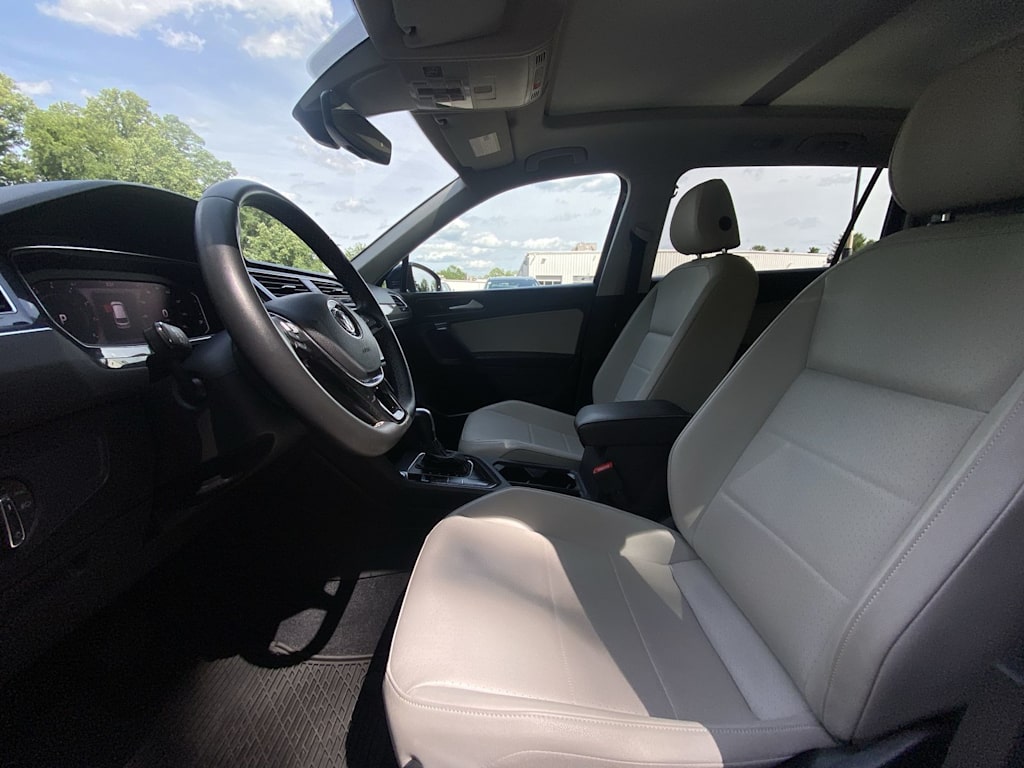 Thumbnail: 2021 Volkswagen Tiguan - 9