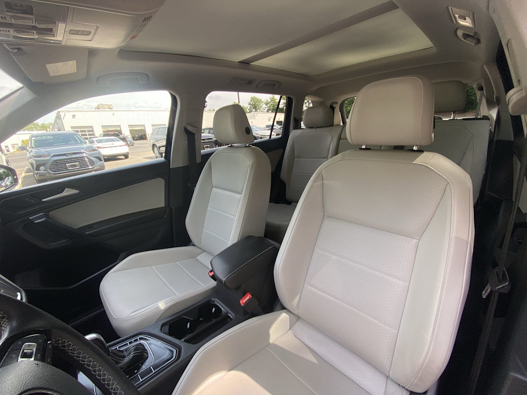Thumbnail: 2021 Volkswagen Tiguan - 10