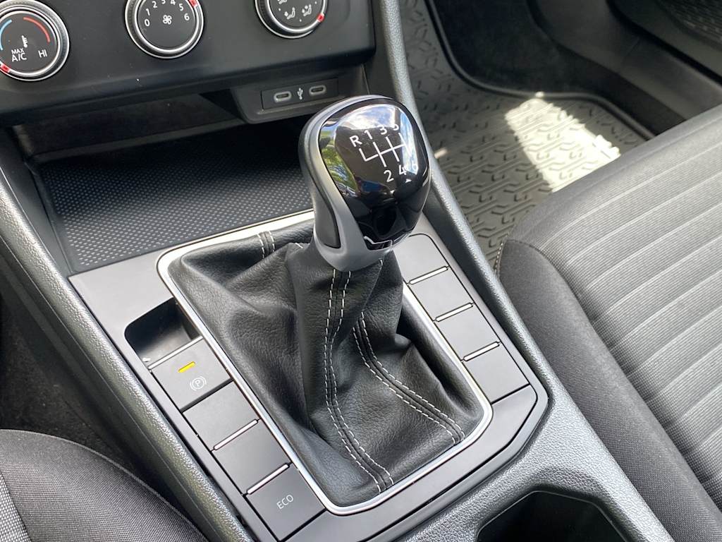Thumbnail: 2024 Volkswagen Jetta - 11
