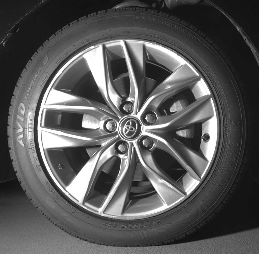 Thumbnail: 2022 Toyota Avalon - 13