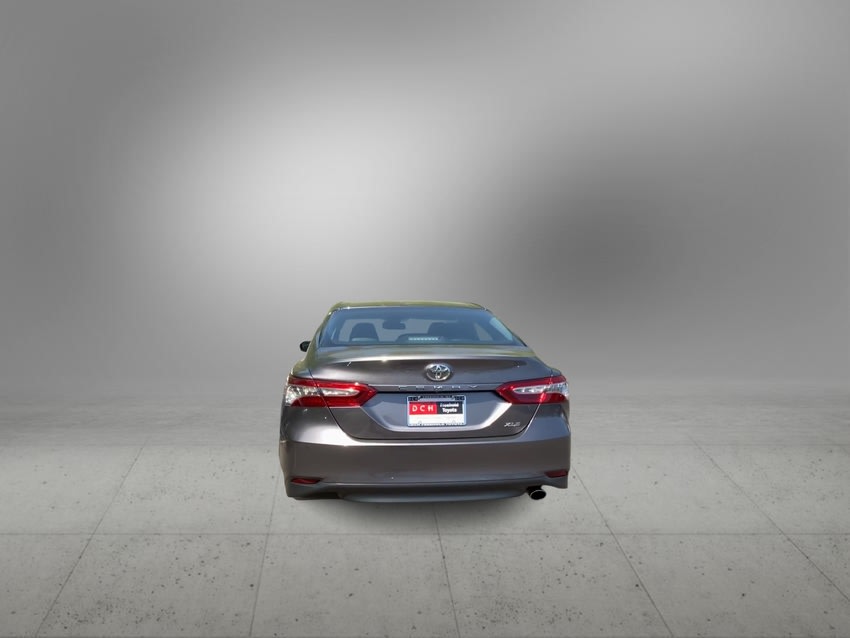 2018 Toyota Camry XLE 15