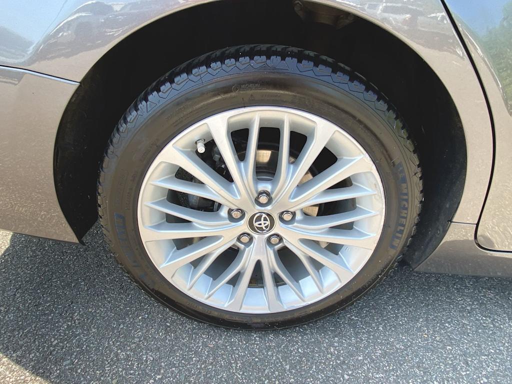 2018 Toyota Camry XLE 21