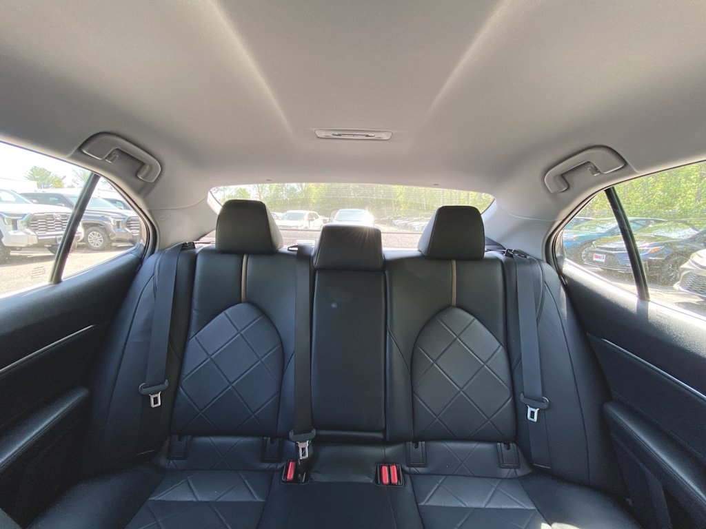 2018 Toyota Camry XLE 27